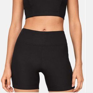 Outdoor Voices Warm Up Short 5"